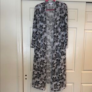 Black and Pale Gray Floral Long Cardigan